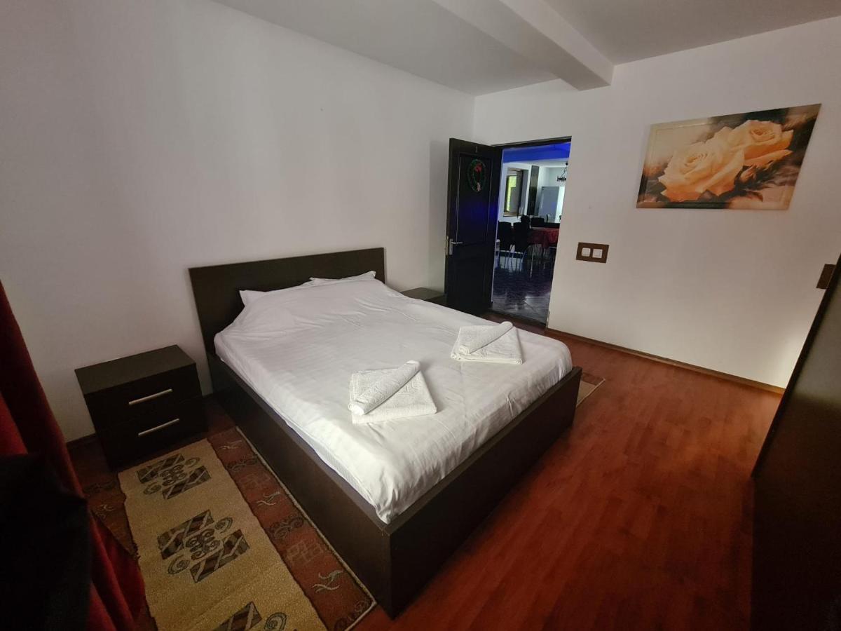 Casa Voronet Hotel Bagian luar foto